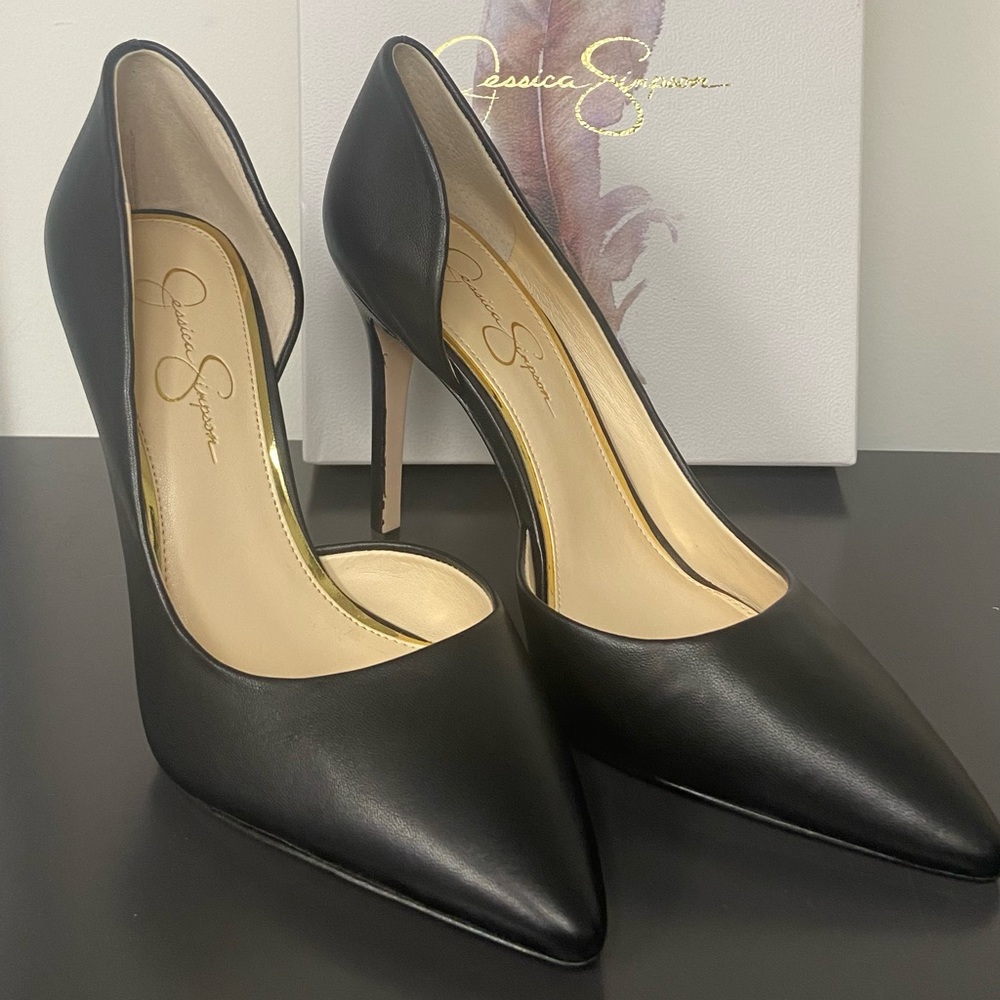 NEW Jessica Simpson Pump size 8.5 Black-New never used